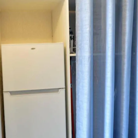 Studio/mezzanine Climatise 4 Pers. A 100m Avec Piscine Et Parking - - Fr-1-225-707 Apartment *
